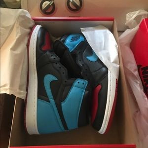 Air Jordan 1 unc to Chicago size 12.5